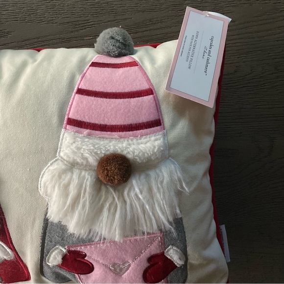 Valentine’s Day Gnome Pillow NWT - Picture 7 of 10